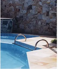 Suporte Para Corrimão Sodramar Universal em Aço Inox Para Piscina