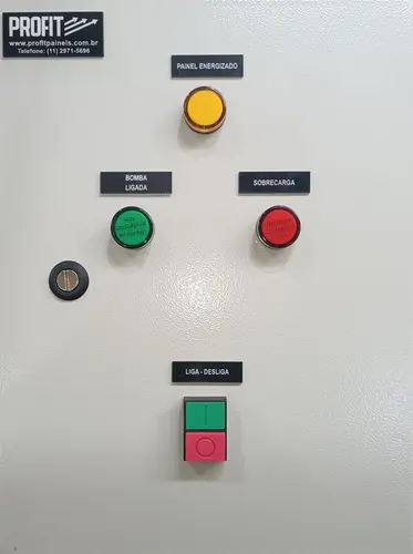 Painel para Bomba de Incêndio Profit 2 CV, 220 V Trifásico, com Partida Direta, Botoeira 24 VCC e Proteção de 5,6–8 A
